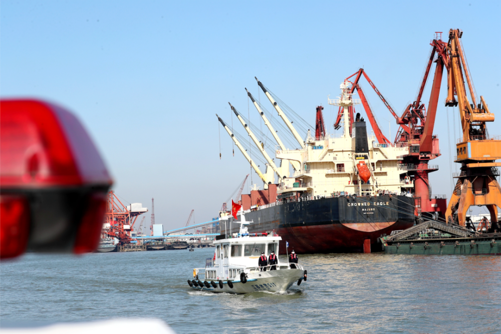 北京|奋战“疫”情中的公安铁军专题摄影展在北京展出