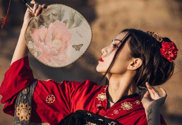 春宵一刻值千金|苏轼说“春宵一刻值千金”，其实下句更经典，为何被很多人忽略？