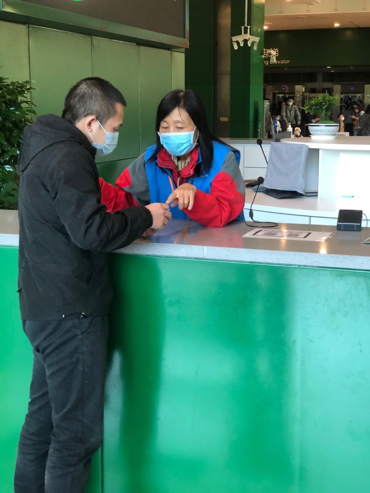 中国科技馆|科技馆假期重启志愿服务项目，层层选拔后上岗，他们这样服务