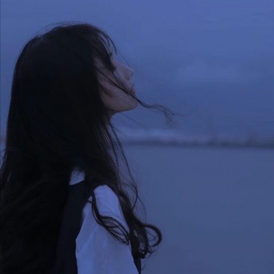 蓝色温柔女头浪漫至死不渝