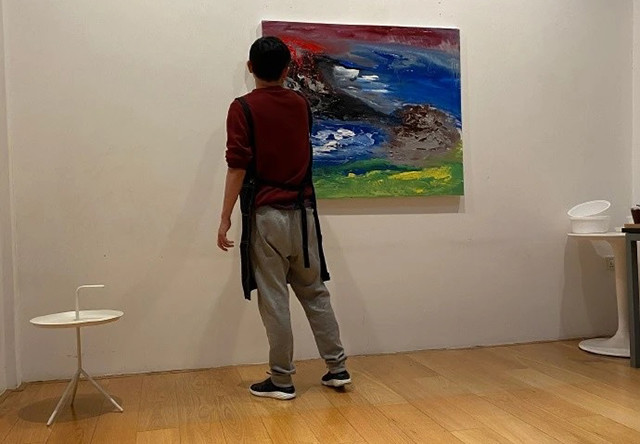 马云|马云变身“画家”，为武汉画了幅油画，网友：还有马云不会的吗？