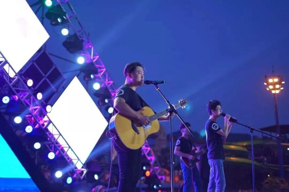 吉他谱烟把儿乐队纸短情长我真的好想你在每一个雨季你选择遗忘的是我