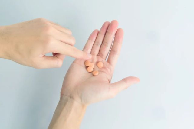 双节长假,平安出行,驾驶员用药需谨慎!