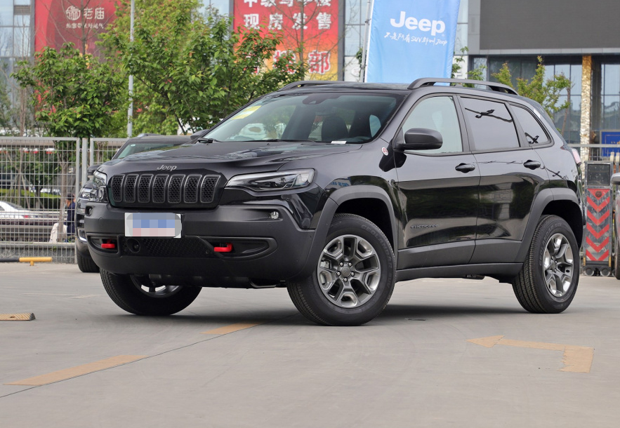 20款jeep自由光登场外观不输牧马人20t标配9at够亲民