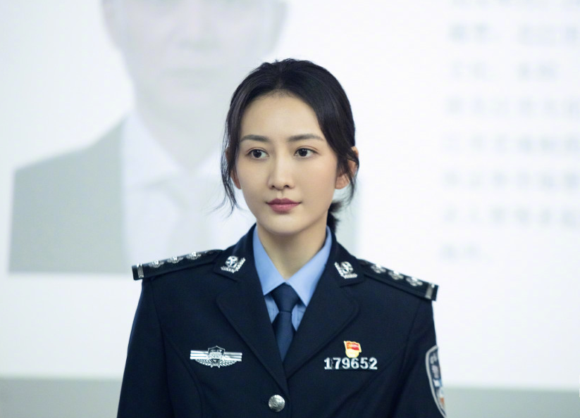 但因為她出演過《美人為餡》,《警犬來啦》等等刑偵類電視劇,所以楊蓉