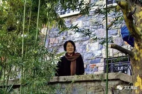 灰娃|【难忘的书与人】灰娃：诗的背后