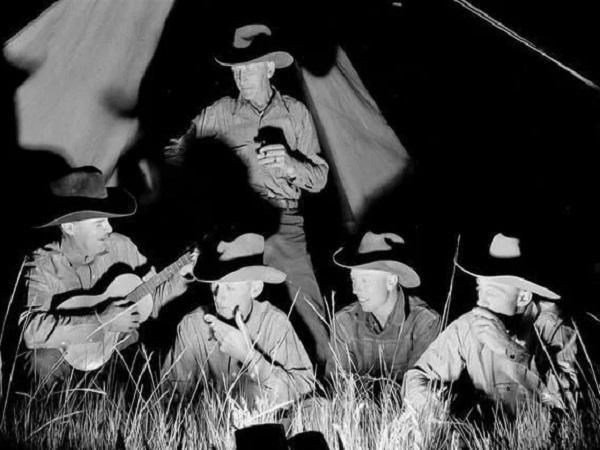 荒野大镖客2|《荒野大镖客2》牛仔个个英俊潇洒“神枪手”？真实历史让人失望