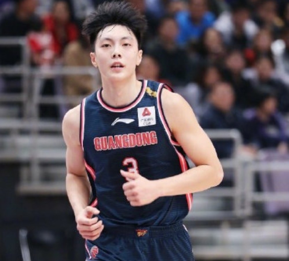 胡明轩好可爱广东小将无故上热搜球迷一脸懵