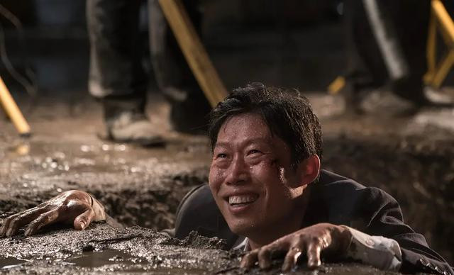 韩国电影幸运钥匙太搞笑冷酷杀手失忆变暖心大叔获真爱