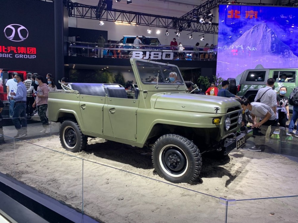 阿斯顿·马丁db5|车展上吸睛的总有那些经典车型！