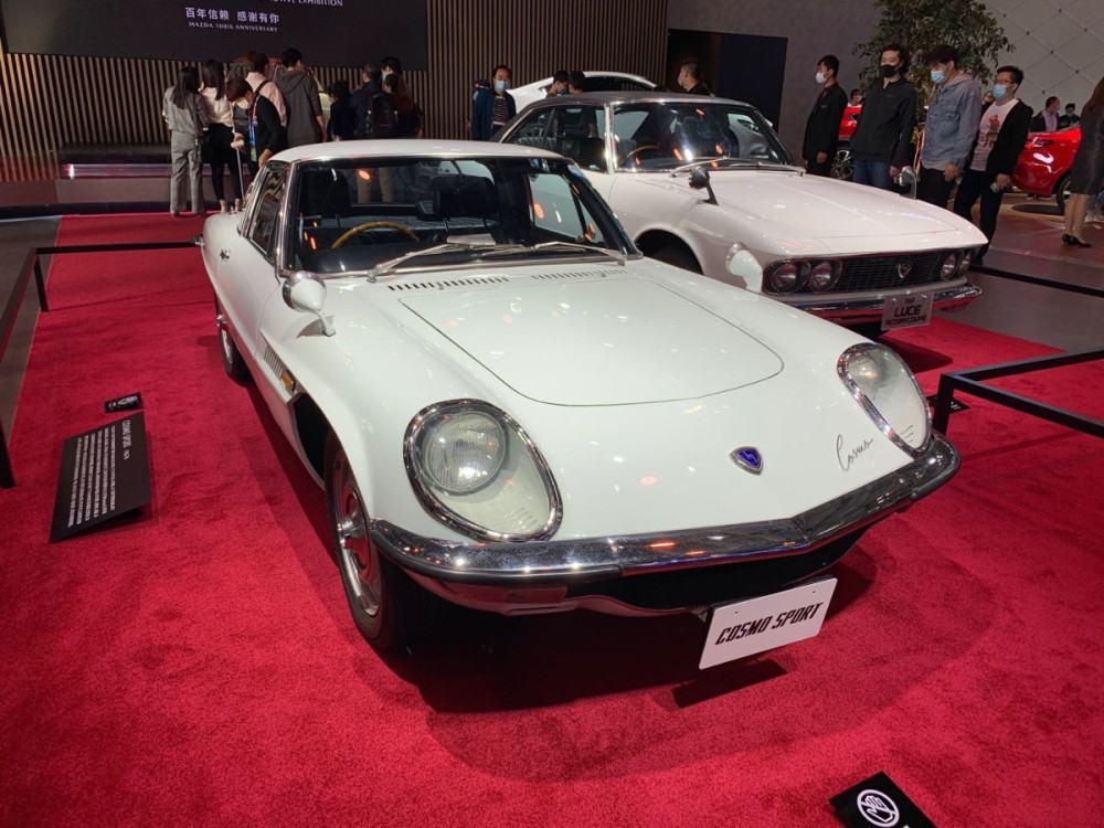 阿斯顿·马丁db5|车展上吸睛的总有那些经典车型！