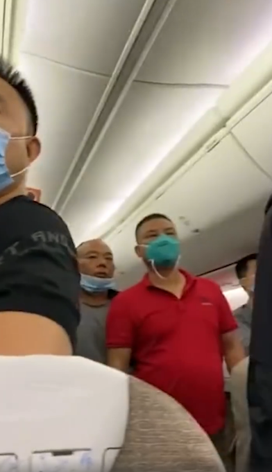 航班因一名乘客拒戴口罩延误1小时