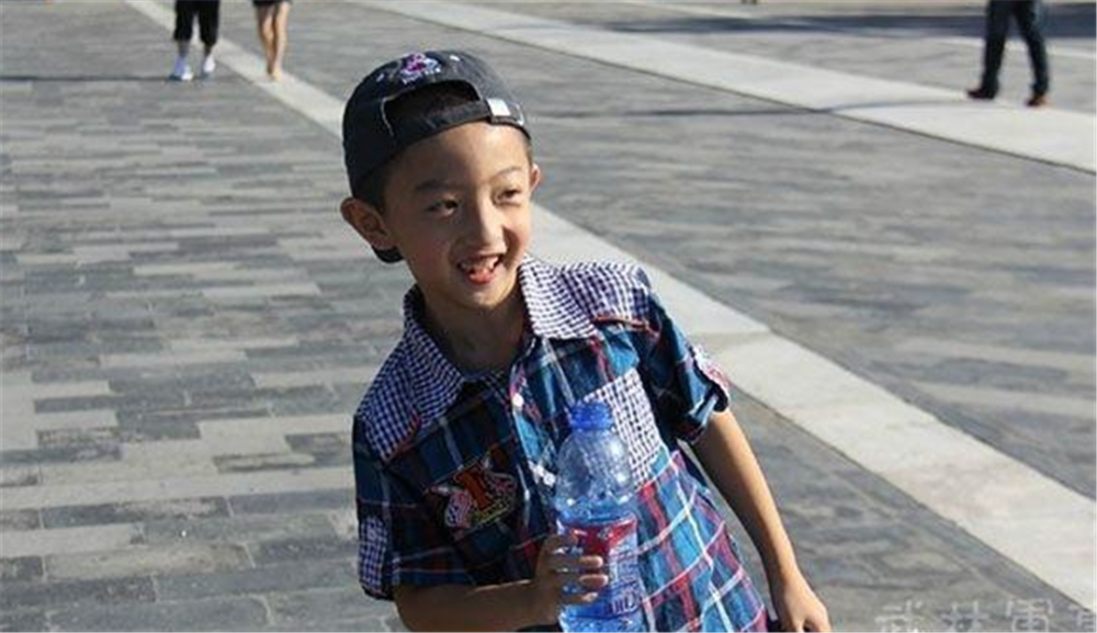 为什么年仅13岁的于思洋在德云社被称为五哥