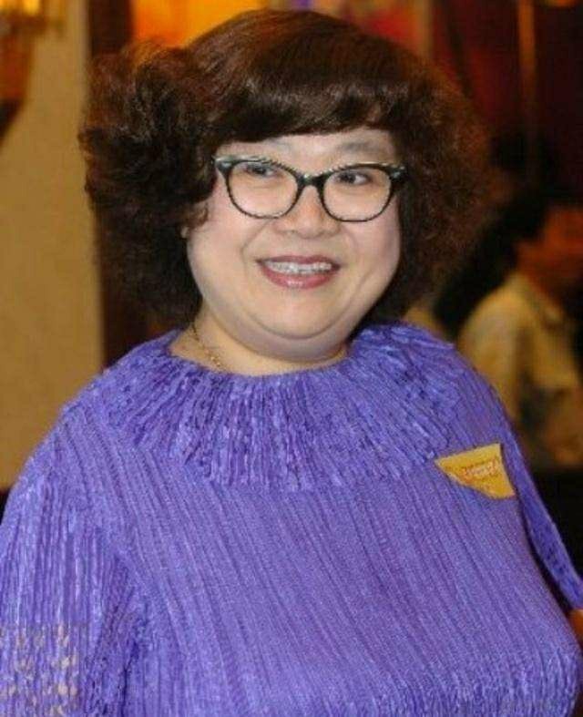 沈殿霞地位有多高?只有她过红磡海底隧道不掏钱,特首都不行_腾讯新闻