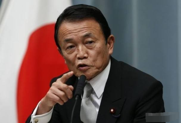 麻生太郎 沉迷少女漫画 靠父死子继走上政坛 当上日本首相 腾讯新闻