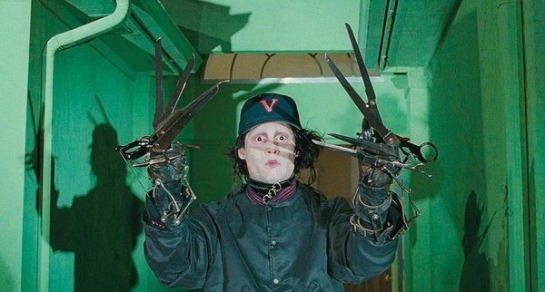 30年前强尼戴普突破偶包演剪刀手爱德华比起恐怖更让人心疼