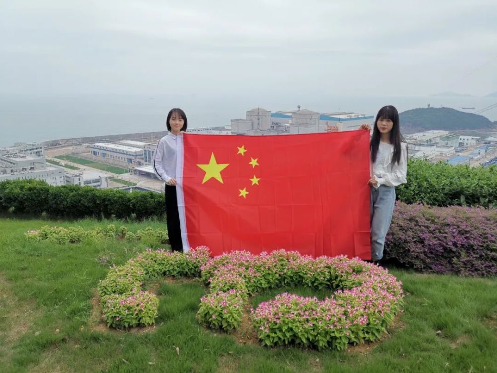 国旗|我在这里，我与国旗同框