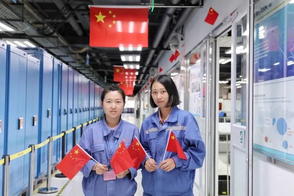 国旗|我在这里，我与国旗同框