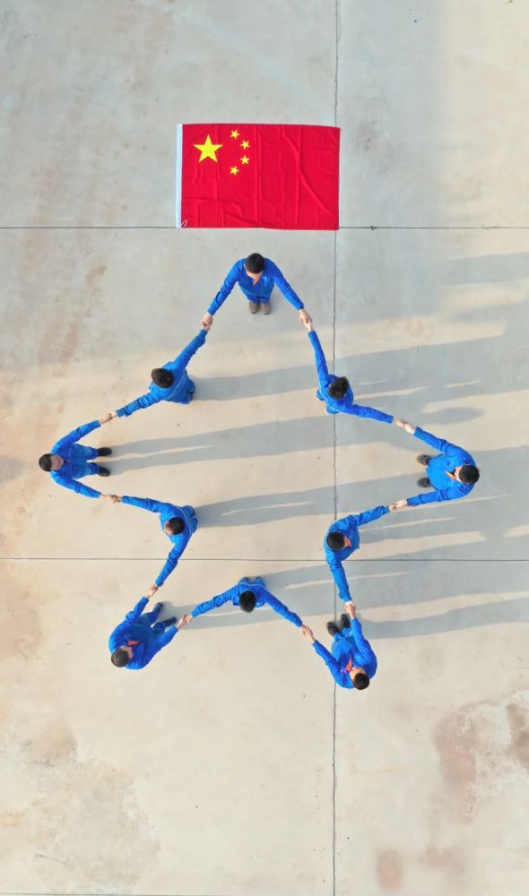 国旗|我在这里，我与国旗同框