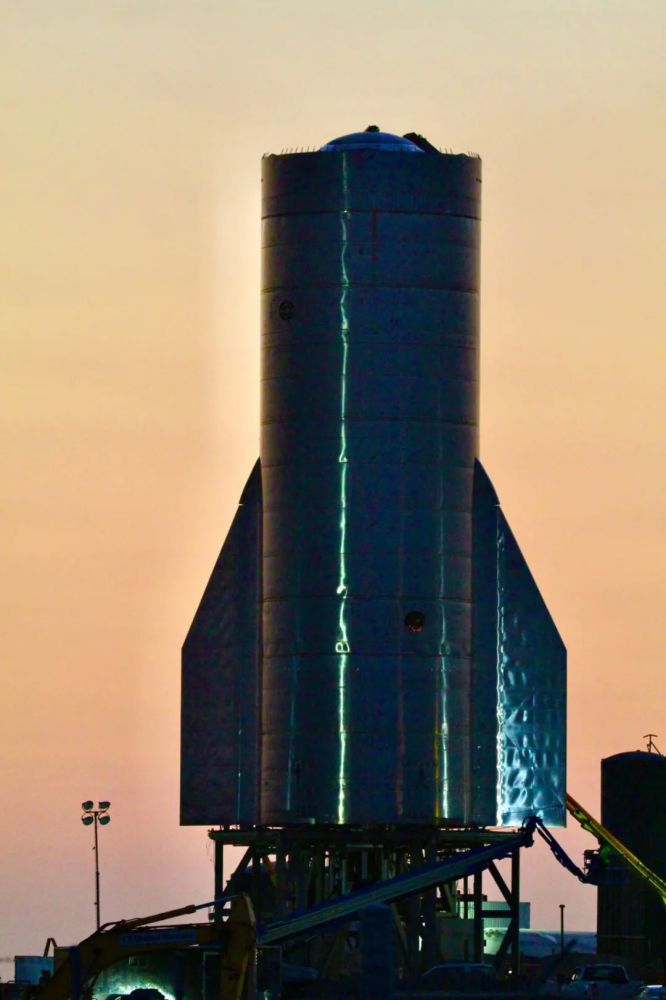 星际飞船|星际飞船SN8月底有望飞上15公里高空，将装三台猛禽，期待吗