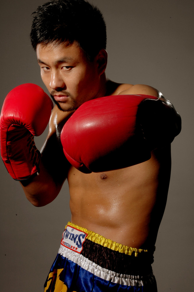 王洪祥带队出征!大弟子郭林43秒暴力ko300斤壮汉!