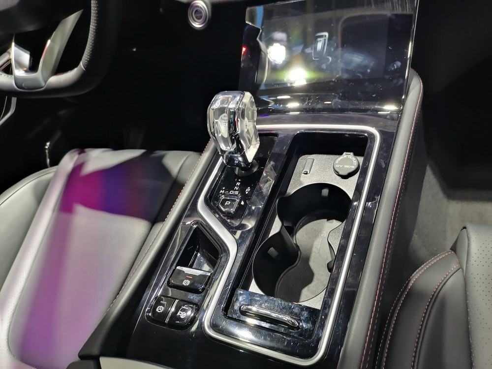 一汽奔腾t99|2020北京车展实拍一汽奔腾T99运动版 年轻人的专属中型SUV