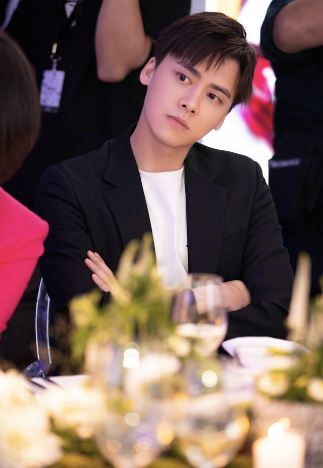 任嘉伦|改名最失败的艺人？摆脱不了国超的任嘉伦，改了个寂寞呀