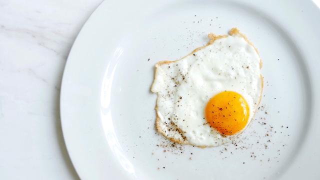 水煮蛋 蒸蛋热量大不同 告诉你6种蛋的热量 腾讯新闻