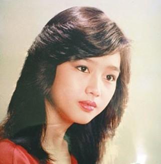 刘德华|难怪刘德华不晒老婆，看到朱丽倩的样子，网友：我也不敢晒