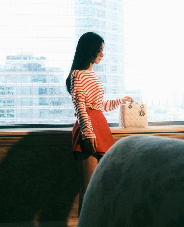 赵丽颖|有种“无妊娠纹”叫赵丽颖，产后5月就穿露脐装，儿子真是亲生？