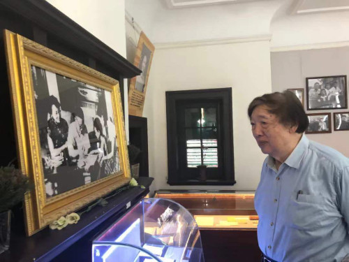 冯骥才|冯骥才沪上六小时会友记