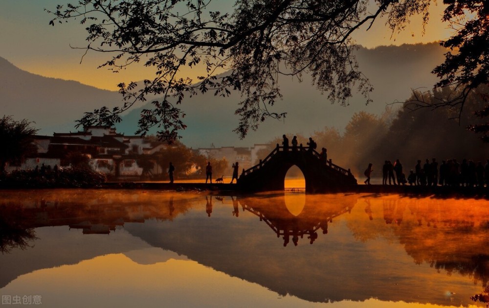 霜降|我们总是因失落而沮丧，因凄凉而顾影自怜