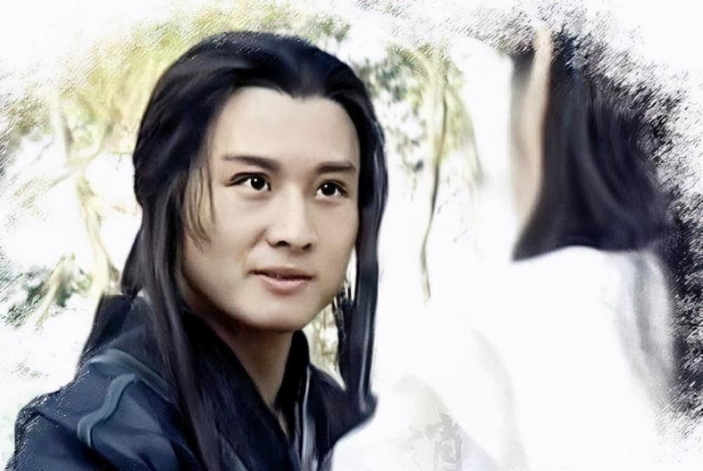 不少网友在评论中"表白"孙兴,称他所饰演的杨逍是最帅的杨逍,甚至有