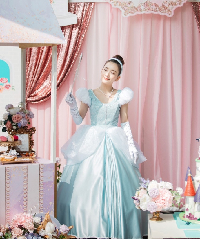 郭富城|方媛晒女儿秀幸福，郭富城点赞互动成妻奴，风波让夫妻俩越爱越高调