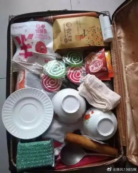 返程高峰|返程高峰已开启，后备箱又被塞满了！连这个空间也没放过