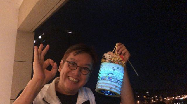 谭咏麟|谭咏麟自曝两女侍一夫，今坦言愧对正妻与情人，透露背叛发妻原因