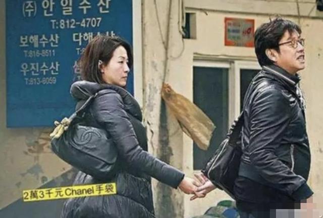 谭咏麟|谭咏麟自曝两女侍一夫，今坦言愧对正妻与情人，透露背叛发妻原因