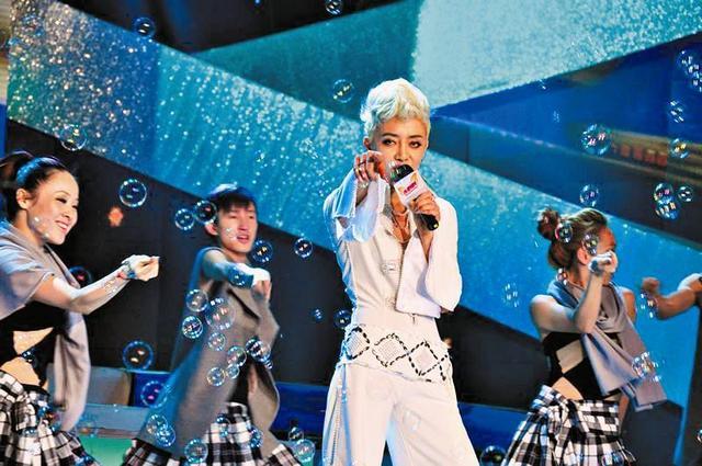 苍井空|她整容十几次，变身“梅艳芳”月入十万，涂磊：你在窃取她的成功