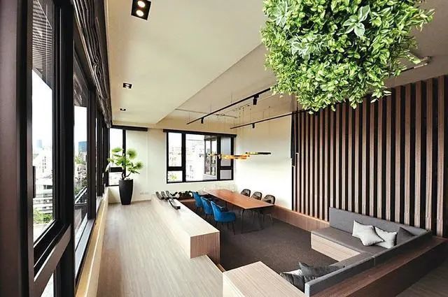 林依晨|林依晨夫妇久违同框！女方冻龄似少女，男方憔悴颜值下降