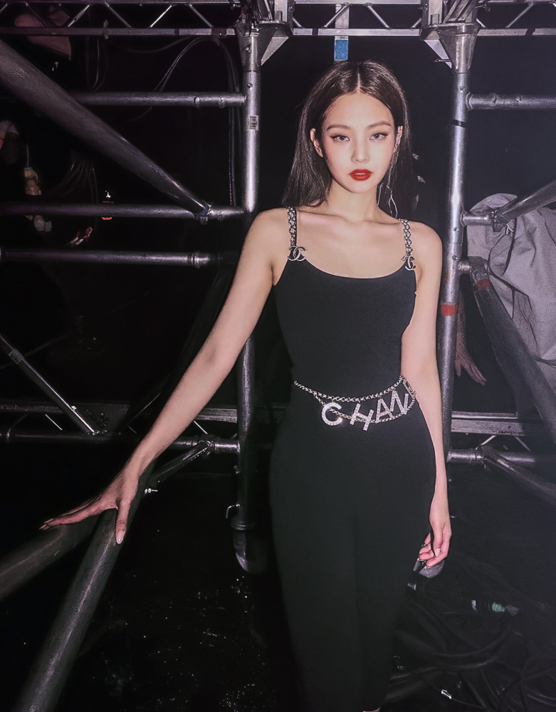 jennie人间香奈儿,可飒可甜谁不爱呢_腾讯新闻