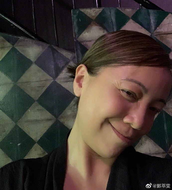 港星|54岁港星盘点：李若彤身材曲线佳，温碧霞冻龄，她们却显老态