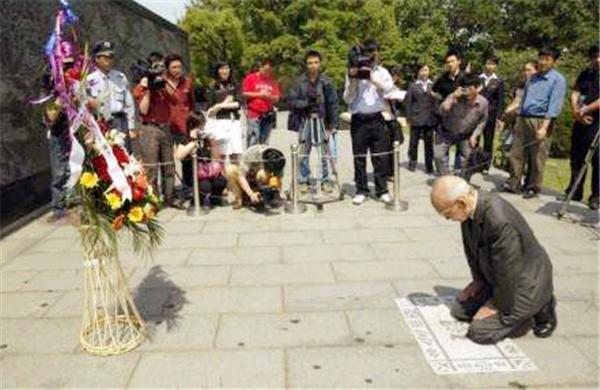 日本侵华老兵来谢罪 曾迫害33名中国女性 晚年儿孙全都意外身亡 腾讯新闻