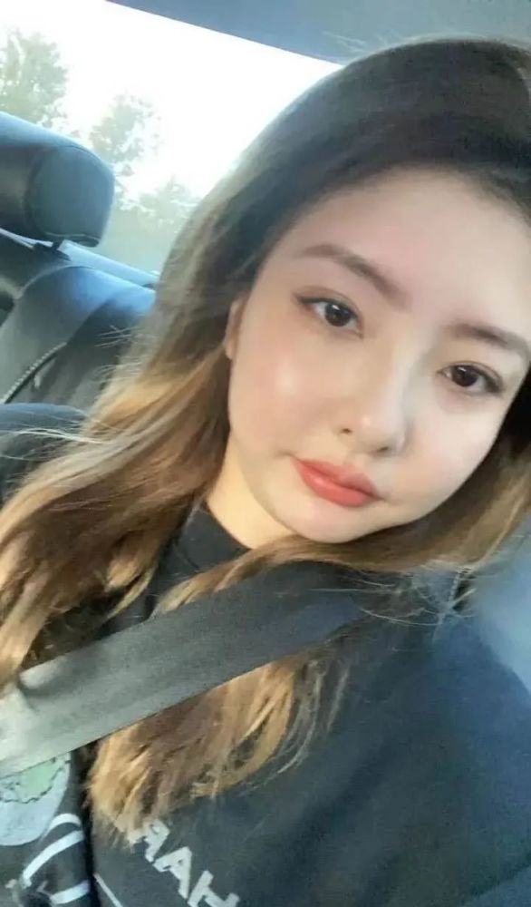 王思聪|王思聪最美前女友，咋成了馒头脸？