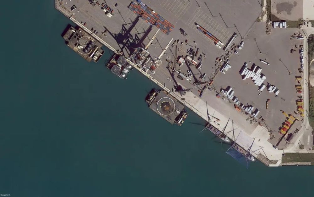 伊恩·m·班克斯|SpaceX第三艘海上平台为何起个怪名字？