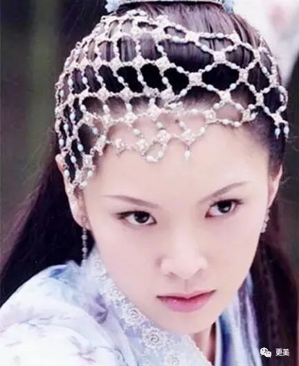 天心|曾经比邱淑贞性感，45岁的她脸僵到不敢认…