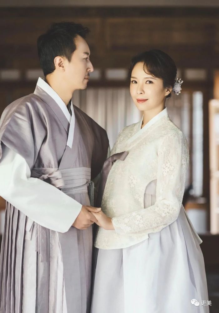 天心|曾经比邱淑贞性感，45岁的她脸僵到不敢认…