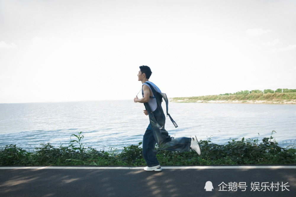 汪海林|汪海林评肖战生日“给29岁的我”，喊话肖战保持冷静，发文中首次改变态度