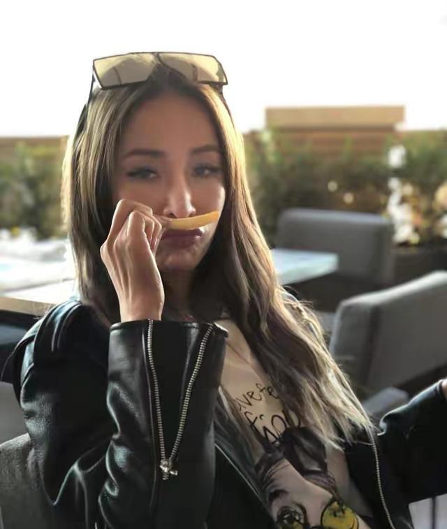 萧亚轩|萧亚轩深夜称被人辜负，又火速撇清，频繁发声又语意混乱惹人担忧