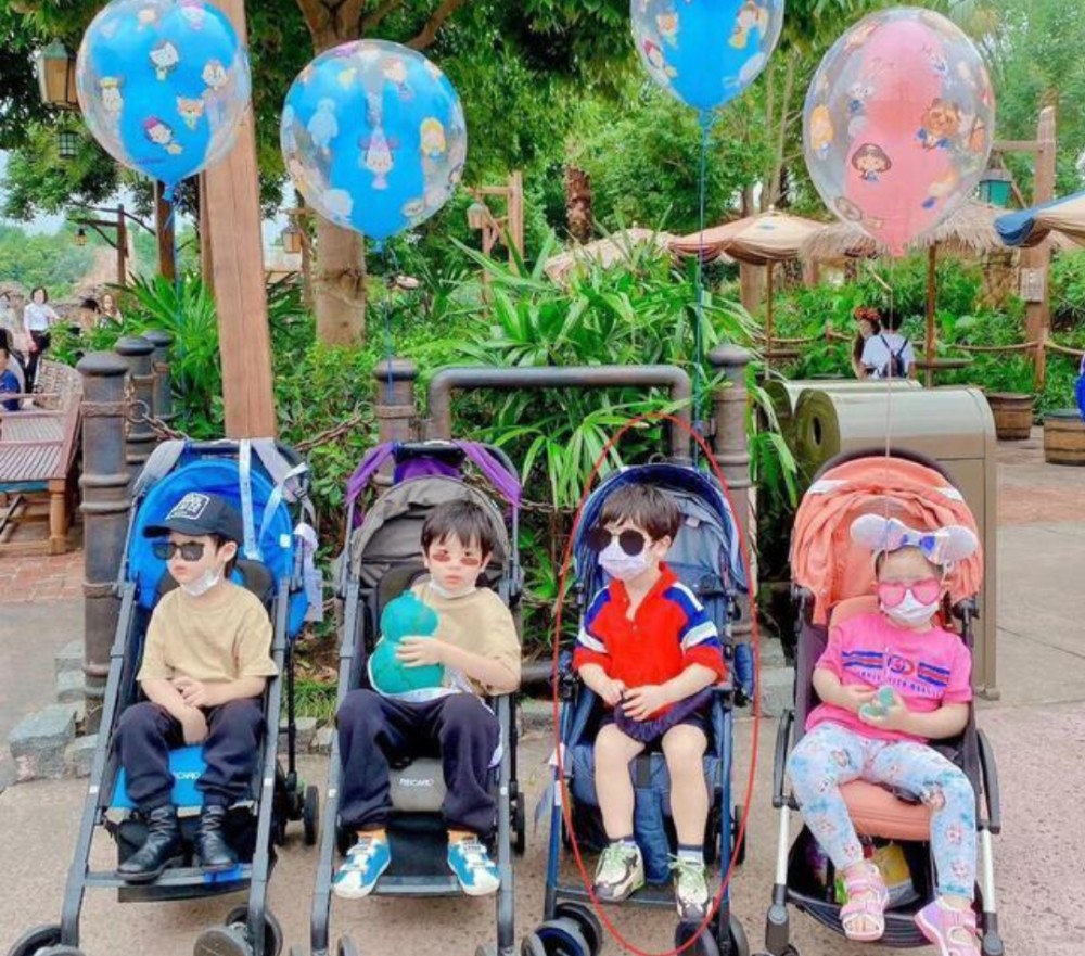 baby|Baby回复聚会合照站位问题，朋友之间不用介意，网友反应真的超暖心