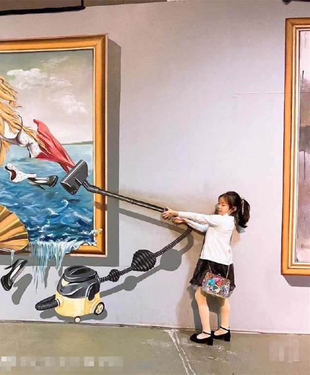 黄奕|黄奕带女儿看画展，7岁黄芊玲越长越像黄毅清，表情超多变“戏精”